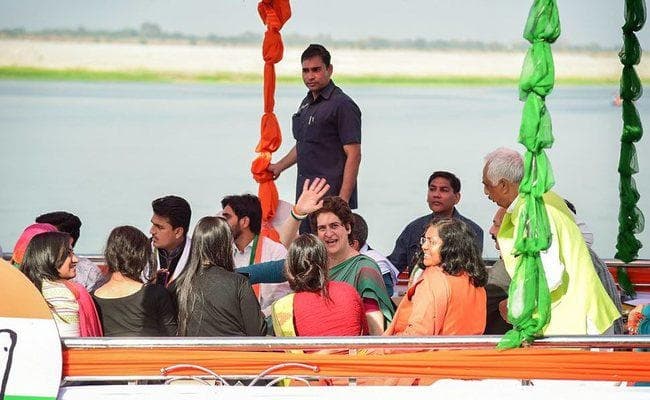 प्रियंका तीन दिवसीय गंगा यात्रा पर निकलीं, कहा - लोकसभा चुनाव जनता के लिए चुनौती