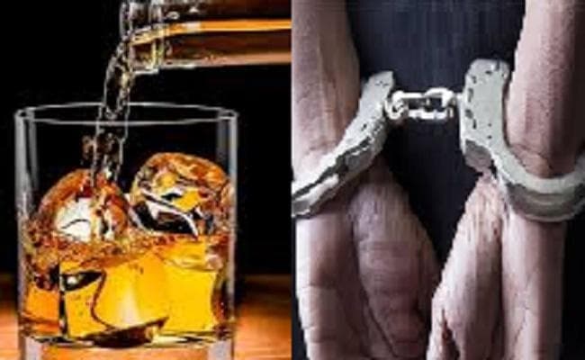 Bihar News: जीआरपी के जवानों ने की कर्रवाई, दो ट्रेनों से 204 बोतल शराब के साथ महिला गिरफ्तार