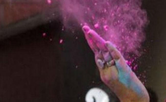 व्यंग्य: डिजिटल होली के रंग
