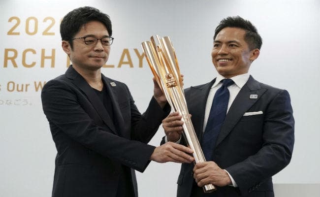 टोक्यो ने ‘चेरी ब्लासम'' के आकार की ओलंपिक मशाल का किया अनावरण