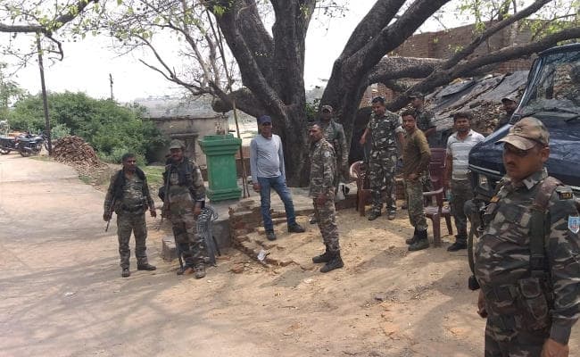 IN PICS : होली के दिन बेरमो में दो पक्षों के बीच मारपीट, हंगामा, पुलिस पर पथराव