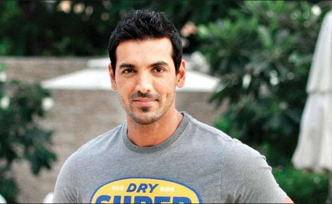 RAW एक्टर जॉन अब्राहम बोले- नये चलन गढ़ने में विश्वास रखता हूं, पुराने में नहीं