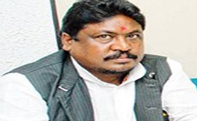 जमशेदपुर : पूर्व मंत्री दुलाल भुइयां ने कांग्रेस से दिया इस्तीफा, डॉ अजय ने कहा, इस्तीफा स्वीकार कर लिया गया