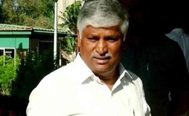 Karnataka : मंत्री पुट्टाराजू के आवास पर आयकर छापे