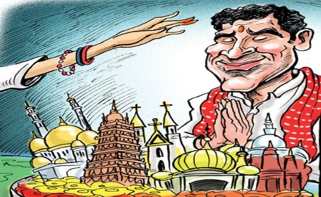 मंदिर से मजार तक, घर से बाजार तक लगा रहे हाजिरी