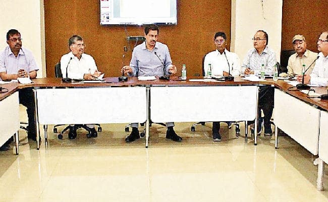 रांची : तीन लेन की होती सकती है एयरपोर्ट जानेवाली सड़क