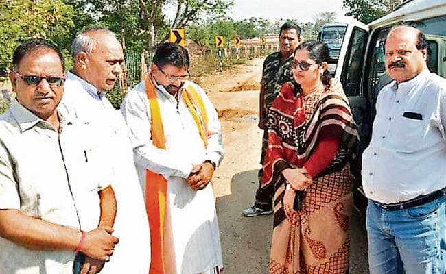 अन्नपूर्णा कह रहीं : दल अब मिला है, दिल हमेशा से मिले रहे हैं रवींद्र पूछ रहे हैं : सजा का तो पता है, खुदा जाने, मेरी खता क्या है