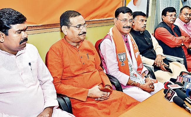 रांची : महानगर भाजपा ने किया संजय सेठ का अभिनंदन, बनायी गयी जीत की रणनीति