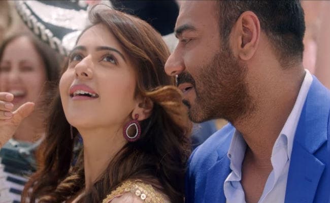 रकुल प्रीत के ठुमकों पर फिदा दिखे अजय देवगन, ''दे दे प्यार दे'' का पहला गाना रिलीज