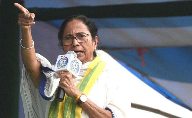 भारत की स्वतंत्रता, संविधान खतरे में, भाजपा के शासन में आतंकवाद में हुआ इजाफा : ममता