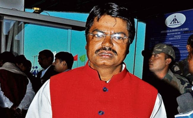 रांची : पूर्व मंत्री योगेंद्र साव पर सीसीएल ने ठोका दावा, 1.63 करोड़ के नुकसान की भरपाई करने का है मामला