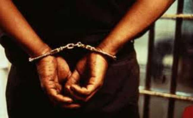 पुलिस ने सूचना के आधार पर की छापेमारी, पीएलएफआइ उग्रवादी गिरफ्तार, पिस्टल व गोली बरामद