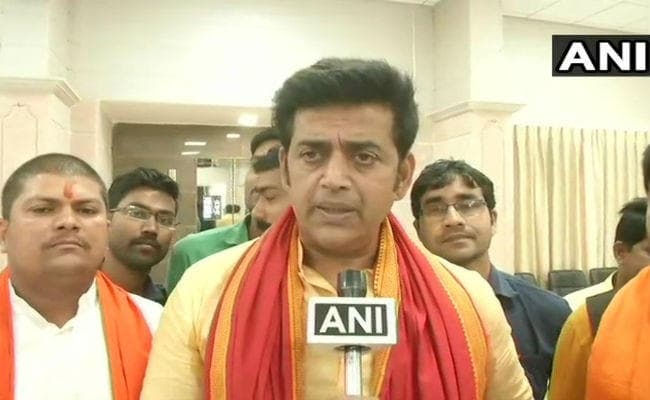 Lok Sabha Election 2019 : योगी आदित्यनाथ से मिले अभिनेता रवि किशन, गठबंधन पर साधा निशाना