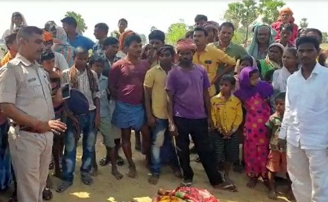 नवादा : धारदार हथियार से किसान की आंख और चेहरे पर वार कर दोस्त ने की हत्या