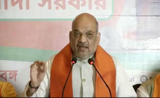 प्रेस कॉन्फ्रेंस में अमित शाह ने किया साध्वी प्रज्ञा का बचाव, कहा गलत केस में फंसाया गया