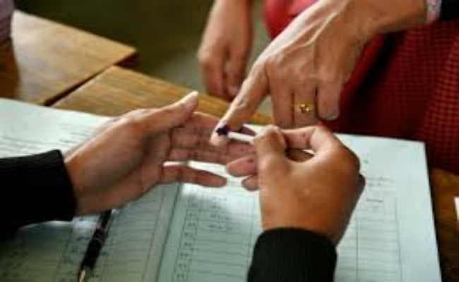 लोस में 57.12 प्रतिशत हुआ मतदान : डीएम