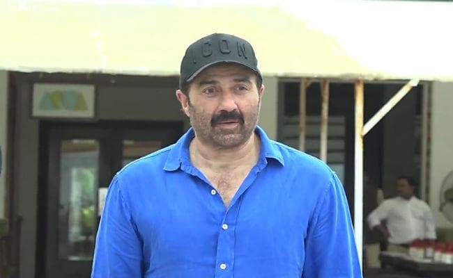 Loksabha Elections 2019 : सनी देओल ने अपनी संपत्ति की घोषणा की, जानें पूरा ब्योरा