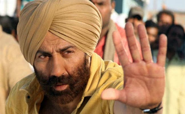 Lok Sabha Election 2019: सनी देओल ने मतदाताओं को दिलाई ‘ढाई किलो के हाथ'' की याद