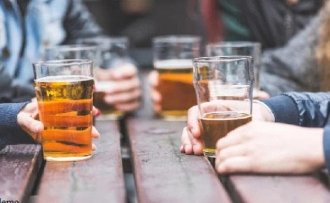 सारण में सात लोगों की मौत, परिजन बोले- पी थी शराब, 12 की मौत की अब तक नहीं मिली पोस्टमार्टम रिपोर्ट