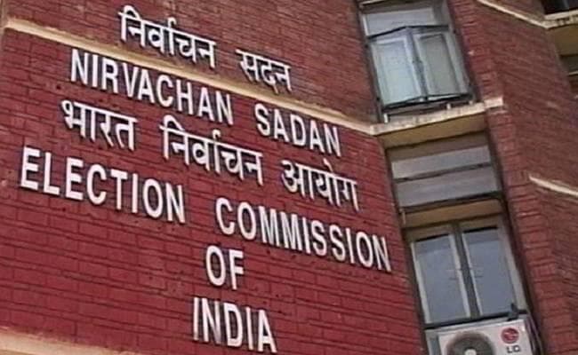 मोदी के खिलाफ शिकायत संबंधी दो निर्णयों पर एक चुनाव आयुक्त ने जतायी थी असहमति