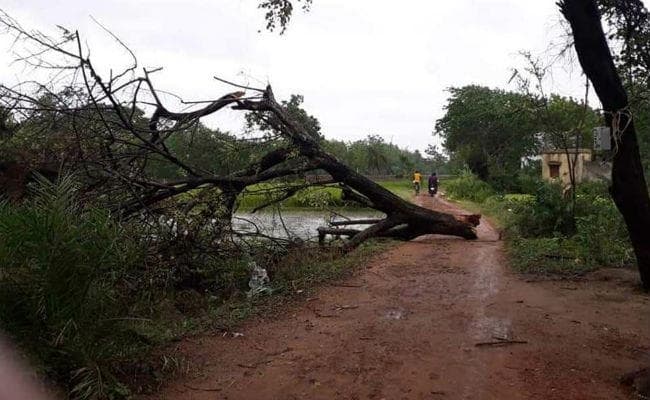 आइला के 10 वर्षों बाद बंगाल पर अब चक्रवाती तूफान ”फनी” का कहर