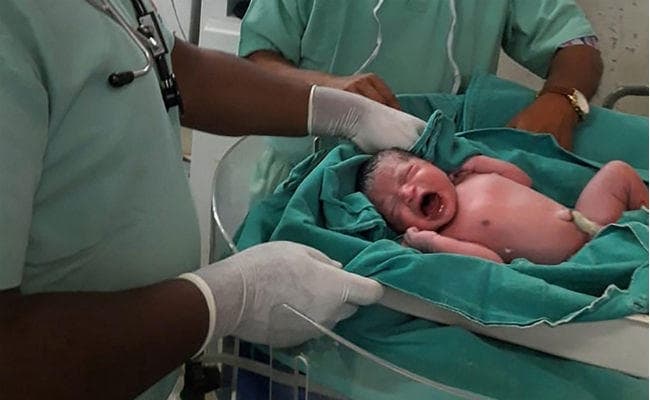 Fani Cyclone के समय जन्मी बच्ची, डॉक्टरों ने नाम रखा Baby Fani