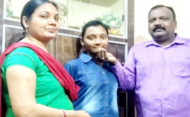 कैमूर : 12वीं वाणिज्य में 85 फीसदी अंक लानेवाली आरूषि बनना चाहती है चार्टर्ड अकाउंटेंट