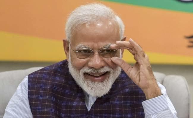 ममता की इच्छा, मोदी की छाती फूल कर 112 इंच हो