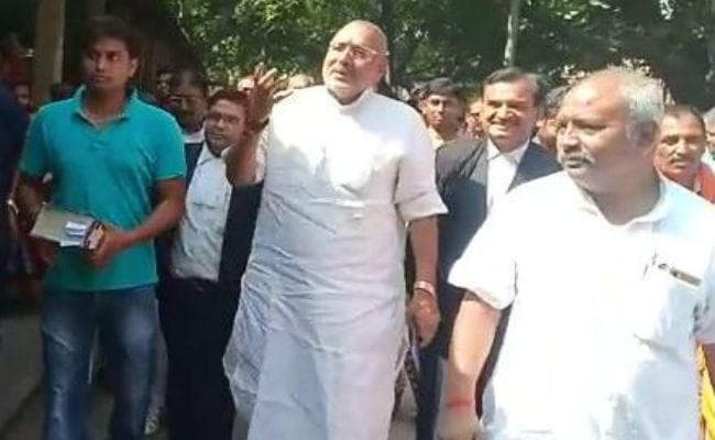 सांप्रदायिक टिप्पणी करने का मामला : BJP नेता गिरिराज सिंह ने सीजेएम कोर्ट में किया सरेंडर, मिली जमानत