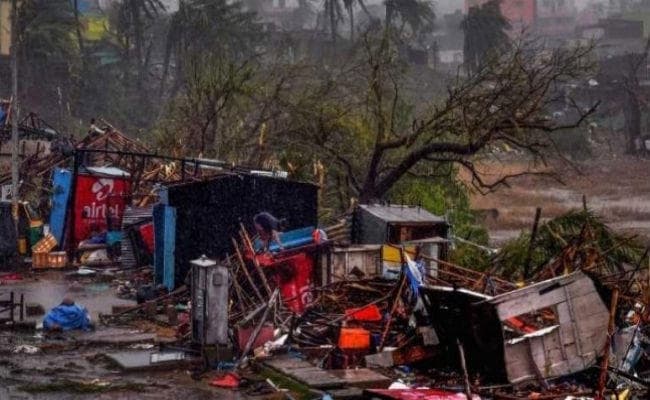 Cyclone Fani : अडाणी समूह की 25 करोड़, ICICI बैंक की 10 करोड़ रुपये सहायता देने की घोषणा