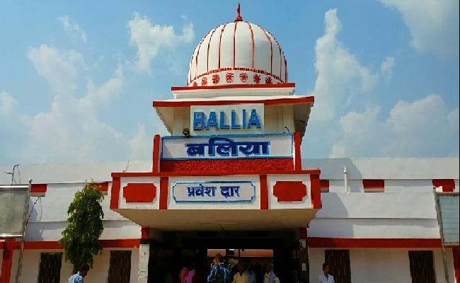 इस बार चुनावी परिदृश्य से बाहर है पूर्वांचल के दो दिग्गजों की थाती