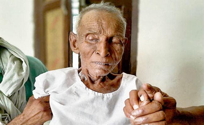 ….जब गोपालगंज में मतदान करने के बाद बुजुर्ग ने तोड़ा दम