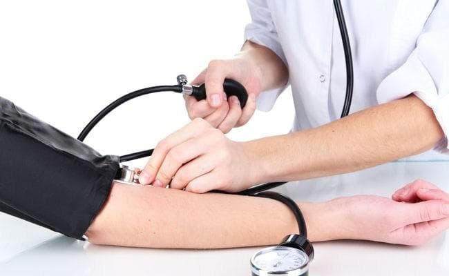 जीवनशैली में बदलाव हाइपरटेंशन की मुख्य वजह : डॉक्टर