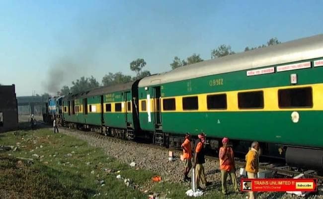 गरीब रथ का हाल: न झाड़ू लगा, न टायलेट हुआ साफ, ऑल ओके का प्रमाण दे किया रवाना