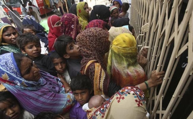 पाकिस्तान के लरकाना जिले में बड़े पैमाने पर बच्चों को एचआईवी, डॉक्टर गिरफ्तार