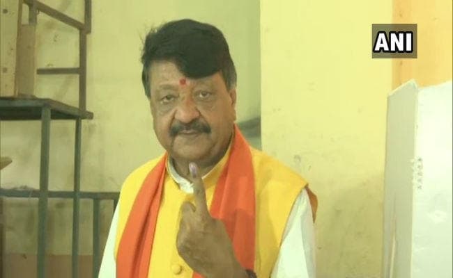 मध्यप्रदेश की आठ लोकसभा सीट पर मतदान जारी, मतदाताओं में उत्साह