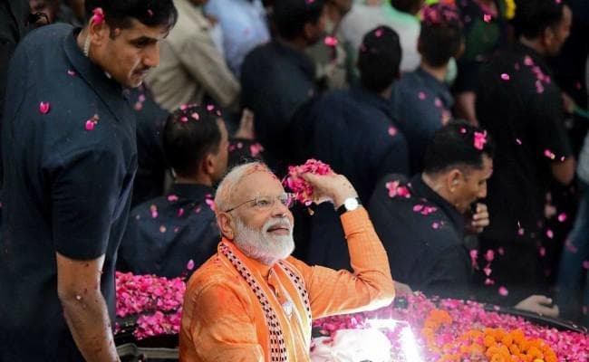 प्रचंड बहुमत के साथ मोदी सरकार की वापसी, NDA 349+