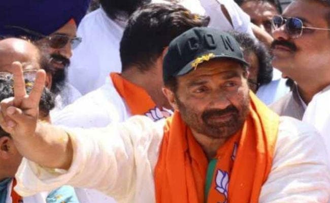 ElectionResults2019: सनी देओल गुरदासपुर से आगे, अभिनेता ने शुरुआती रुझानों पर जताई खुशी