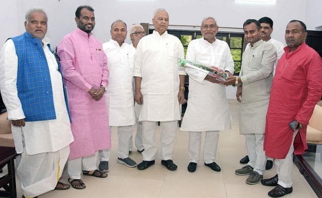 बिहार : रालोसपा से जदयू में आये विधायक व विधान पार्षद ने की सीएम नीतीश से मुलाकात