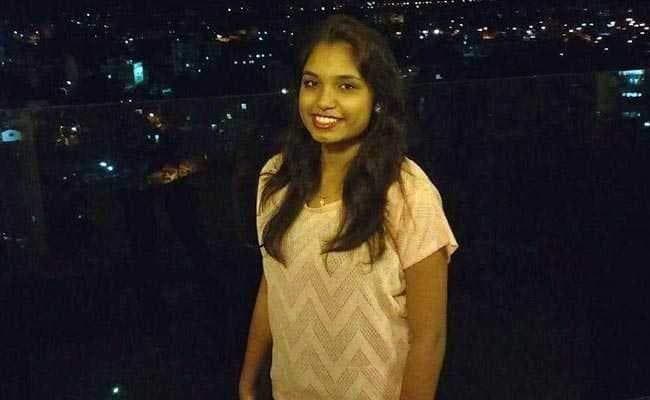 मुंबई: जातिसूचक टिप्पणी के बाद जूनियर डॉक्टर ने की आत्महत्या, आरोपी तीनों डॉक्टर गिरफ्तार मुंबई: जातिसूचक टिप्पणी के बाद जूनियर डॉक्टर ने की आत्महत्या, आरोपी तीनों डॉक्टर गिरफ्तार