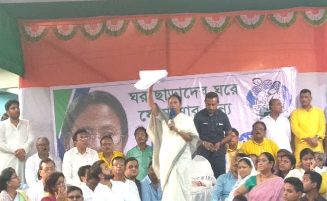 बंगाल में ''जय श्रीराम'' का मुकाबला ''जय हिंद'' से करेंगी ममता बनर्जी