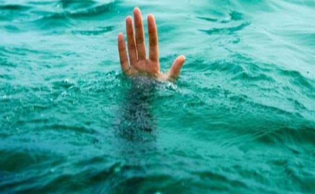 स्वीमिंग पूल में छात्र की हुई मौत के मामले में रहस्य बरकरार