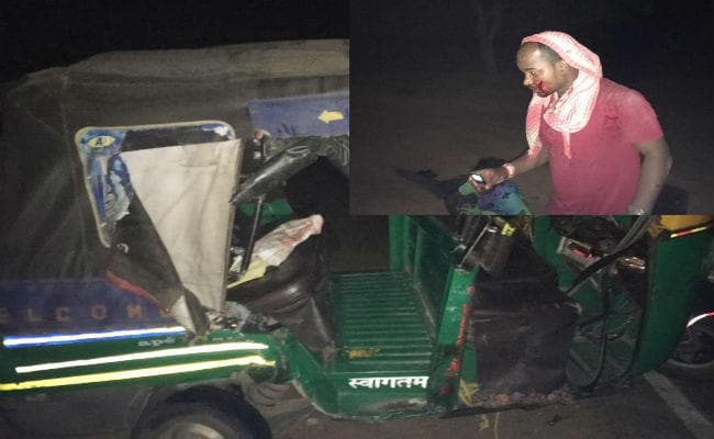 कर्रा में तेज रफ्तार वाहन ने ऑटो को लिया चपेट में, 13 मजदूर घायल