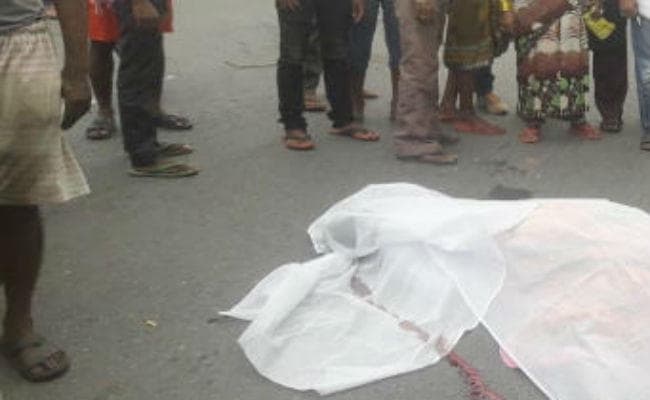 वैशाली : बाइक के धक्के से महिला की मौत, सड़क जाम