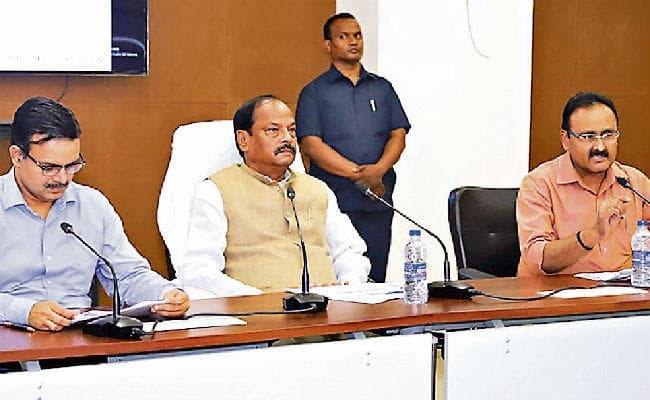 रांची : विभाग व एजेंसी मिल कर समानांतर काम करें, सीएम ने कहा, हर हाल में समय पर बिजली संचरण का कार्य पूरा करें