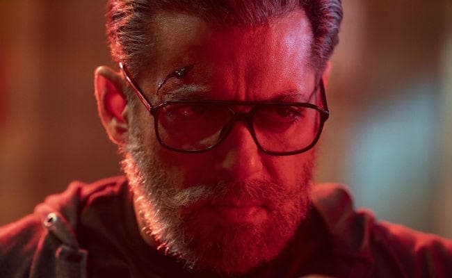 Bharat Twitter Review: फिल्म देखने के बाद बोले ऑडियंस- पैसा वसूल