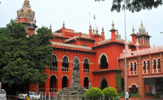 हेल्मेट नियम चेन्नई में क्यों नहीं लागू किया गया: उच्च न्यायालय