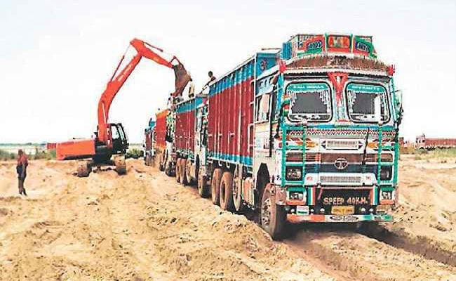 रांची : बालू घाटों को समय से स्वीकृति नहीं मिली, कल से उत्खनन बंद