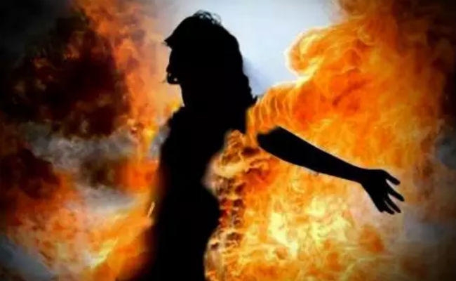 बेंगाबाद : दुष्कर्म के बाद महिला को जिंदा जलाने का प्रयास