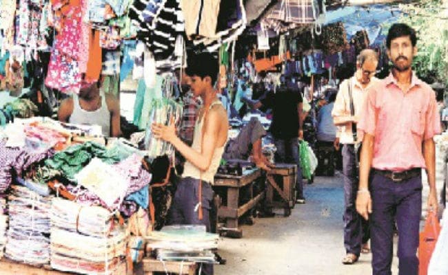 कोलकाता फुटपाथ: बिहार, झारखंड व यूपी के लाखों लोग आपको नजर आयेंगे यहां, क्या करें पापी पेट का सवाल